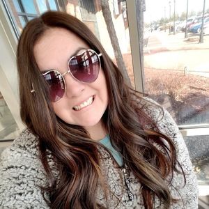 Meet your Posher, Amanda